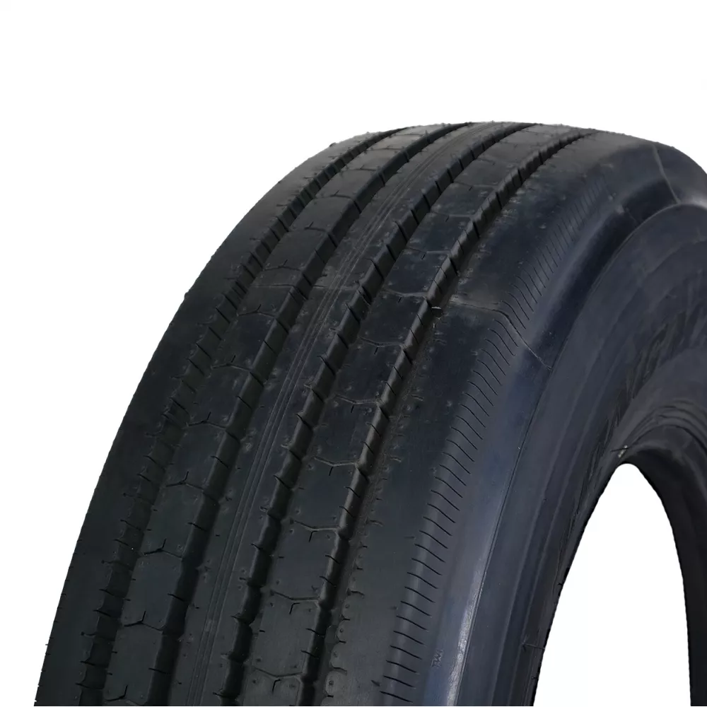 Грузовая шина 295/80 R22,5 Long March LM-216 18PR в Верхнеуральске